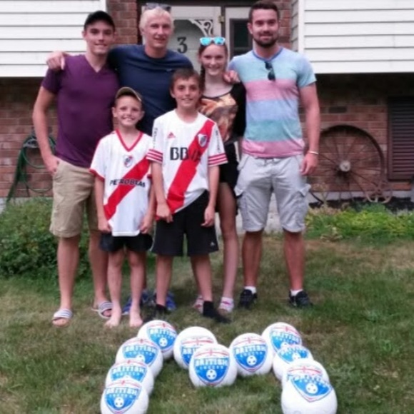 Meet your Posher, Lauren - Picture 1 of 1